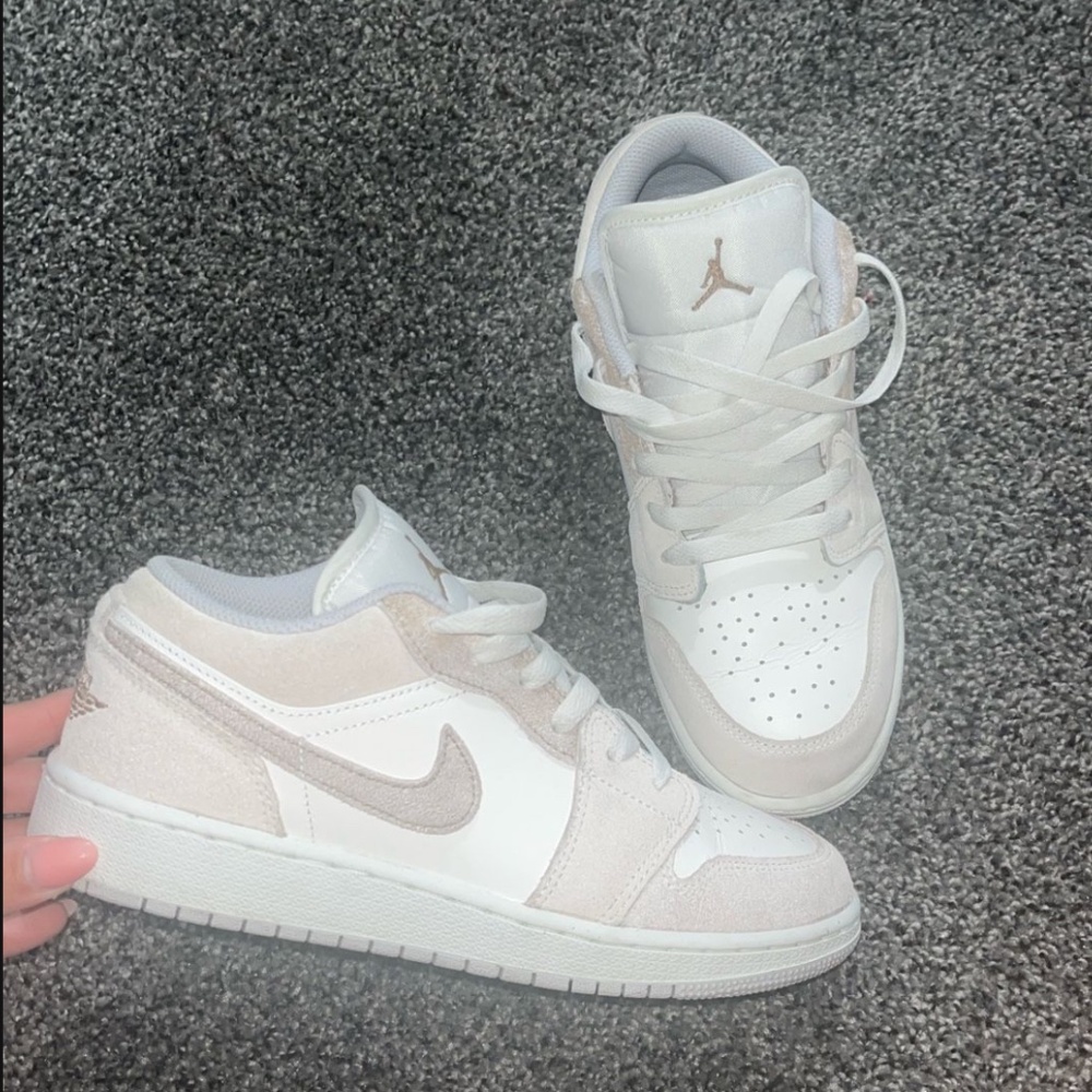 Jordan 1 low legend light brown 5.5Y